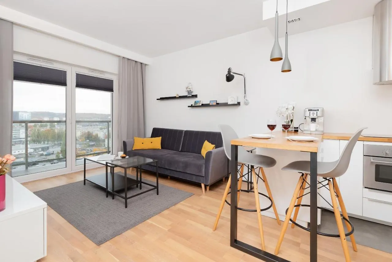 Spacious Apartment Aleja Rzeczypospolitej With Balcony By Noclegi Renters Гданьск