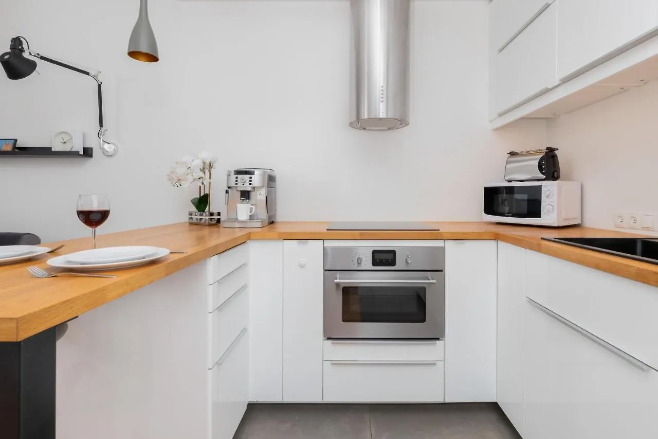 Spacious Apartment Aleja Rzeczypospolitej With Balcony By Noclegi Renters Гданьск
