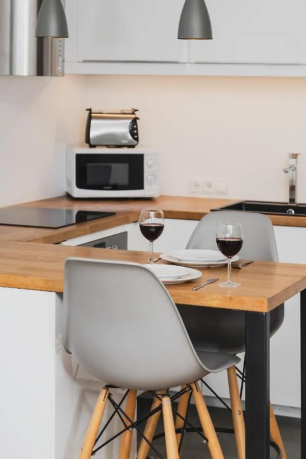 Spacious Apartment Aleja Rzeczypospolitej With Balcony By Noclegi Renters Гданьск